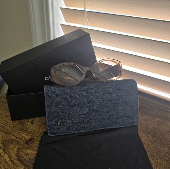CHANEL Denim Sunglasses with Denim Case - Picture 1 of 11